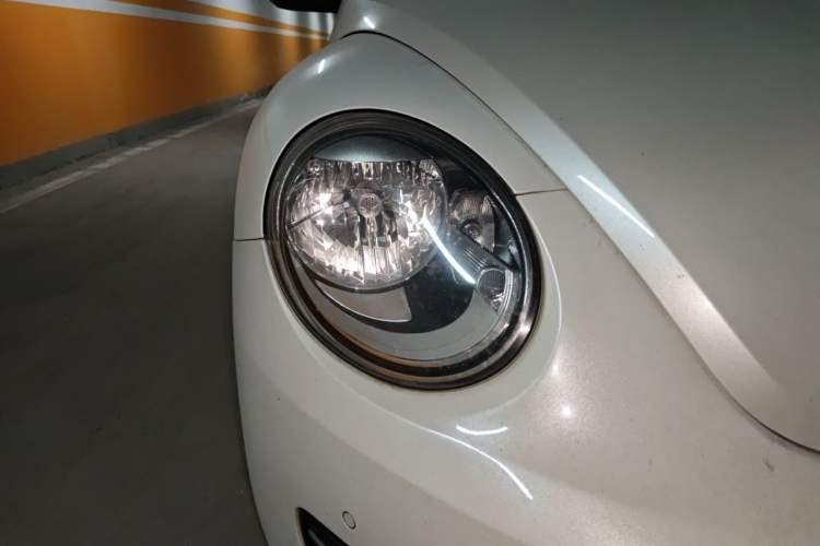 Used Volkswagen Beetle 2013 1.4TSI Luxury Model Right Front Headlight