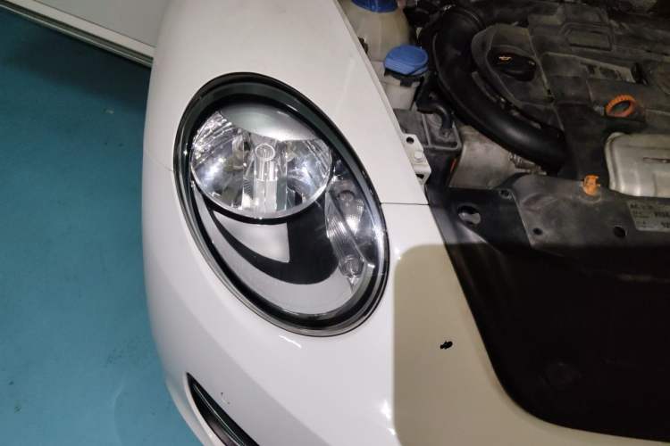 Used Volkswagen Beetle 2013 1.4 TSI Comfort Model Right Front Headlight