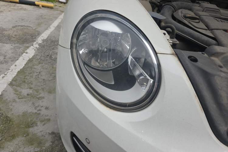 Used Volkswagen Beetle 2013 1.4 TSI Comfort Model Right Front Headlight