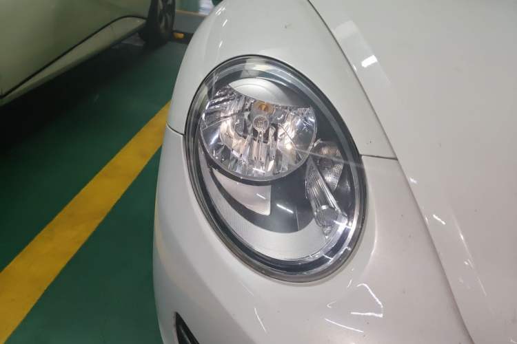 Used Volkswagen Beetle 2013 1.4TSI Fashion Edition Right Front Headlight