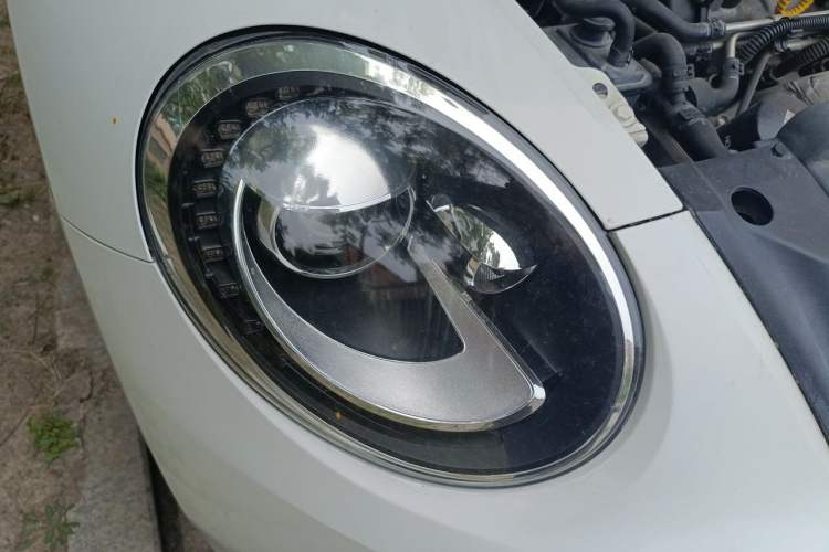 Used Volkswagen Beetle 2013 1.2TSI Fashion Edition Right Front Headlight