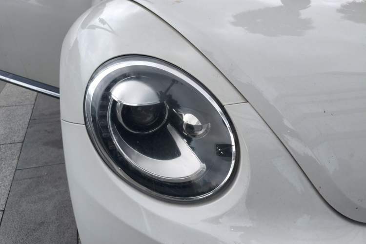 Used Volkswagen Beetle 2013 1.4TSI Luxury Model Right Front Headlight