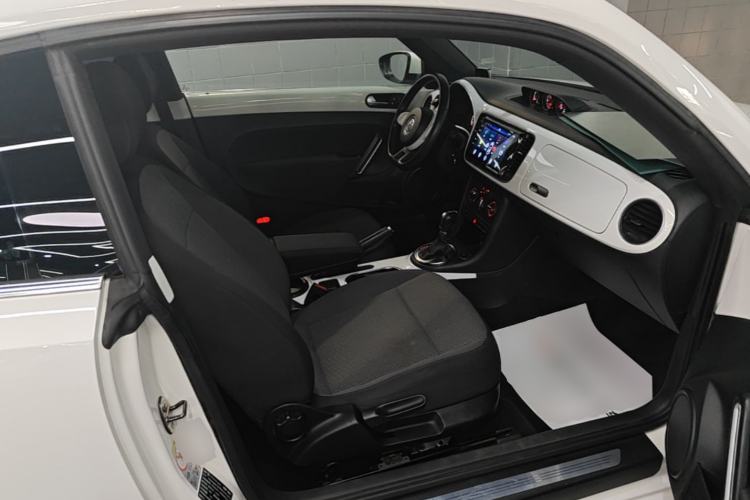 Used Volkswagen Beetle 2013 1.4TSI Fashion Edition Right Front Seat
