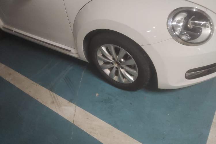 Used Volkswagen Beetle 2013 1.4 TSI Comfort Model Right Front Wheel Hub