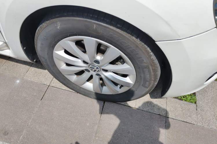 Used Volkswagen Beetle 2013 1.2TSI Comfort Model Right Front Wheel Hub