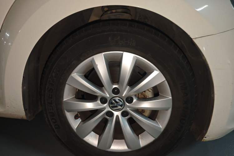 Used Volkswagen Beetle 2013 1.2TSI Fashion Edition Right Front Wheel Hub