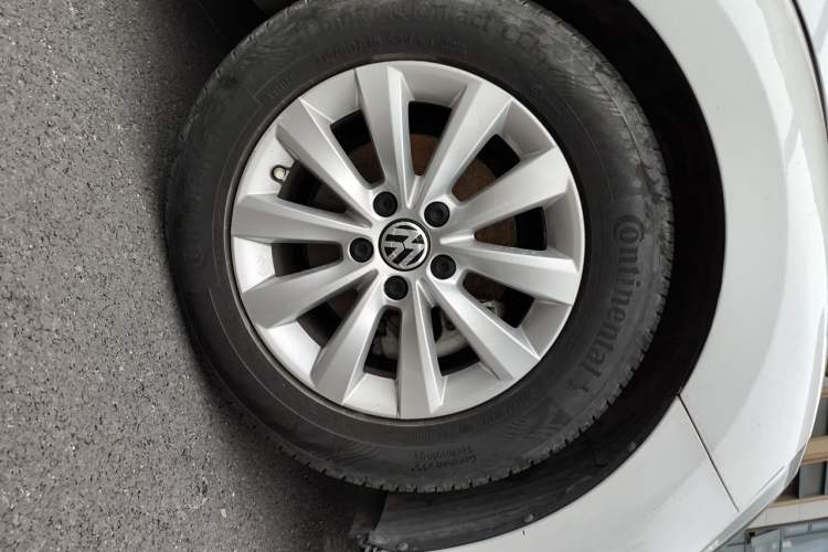 Used Volkswagen Beetle 2013 1.2TSI Comfort Model Right Front Wheel Hub