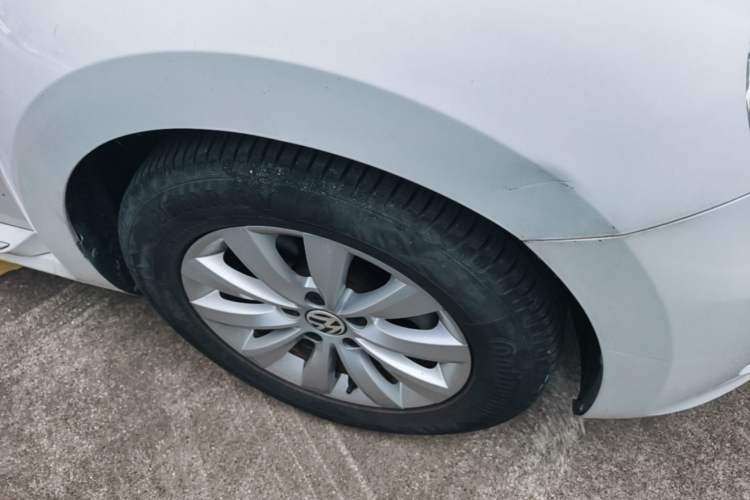 Used Volkswagen Beetle 2013 1.4TSI Fashion Edition Right Front Wheel Hub