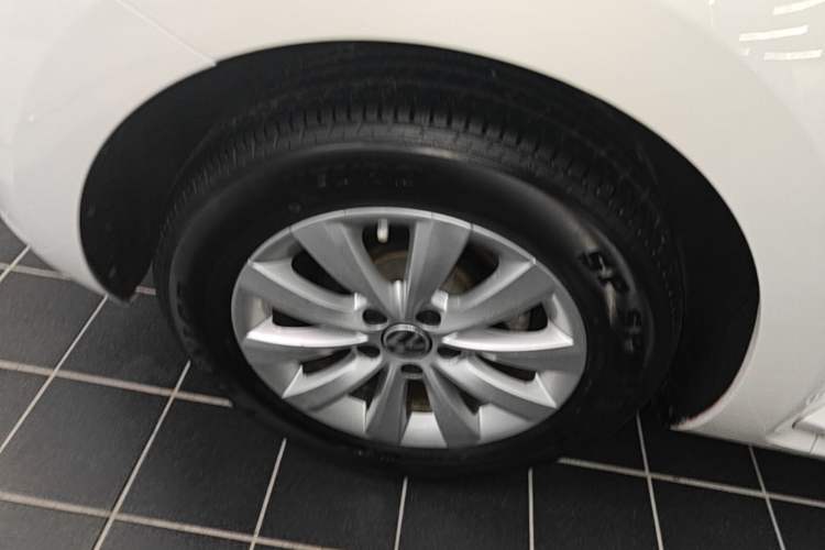 Used Volkswagen Beetle 2013 1.4TSI Fashion Edition Right Rear Wheel Hub