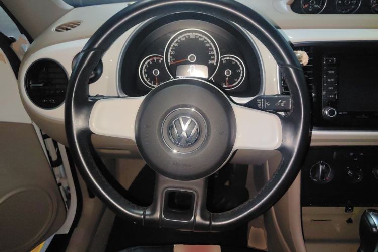 Used Volkswagen Beetle 2013 1.4TSI Fashion Edition Steering Wheel