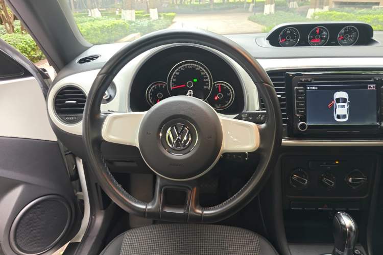 Used Volkswagen Beetle 2013 1.4TSI Fashion Edition Steering Wheel