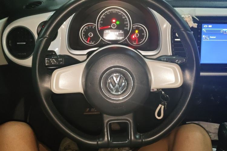Used Volkswagen Beetle 2013 1.4TSI Fashion Edition Steering Wheel