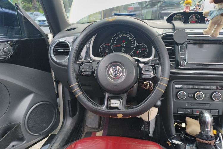 Used Volkswagen Beetle 2013 1.4TSI Luxury Model Steering Wheel