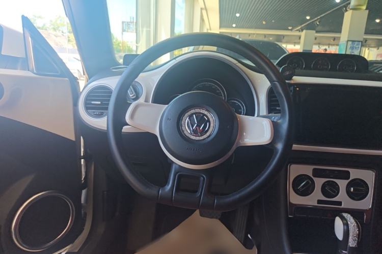 Used Volkswagen Beetle 2013 1.4TSI Fashion Edition Steering Wheel