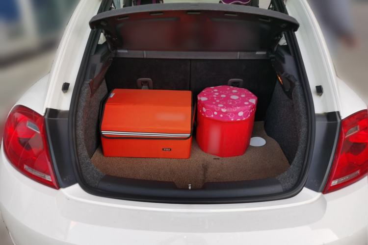 Used Volkswagen Beetle 2013 1.4TSI Fashion Edition Trunk