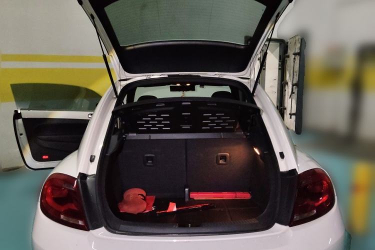 Used Volkswagen Beetle 2013 1.4 TSI Comfort Model Trunk
