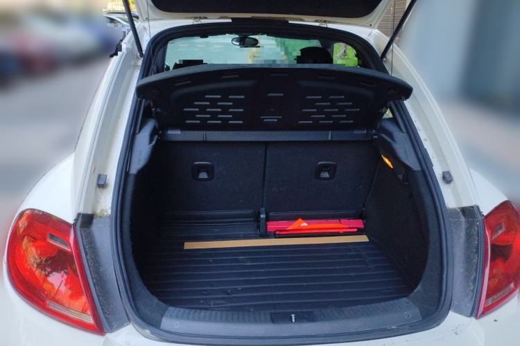 Used Volkswagen Beetle 2013 1.2TSI Fashion Edition Trunk