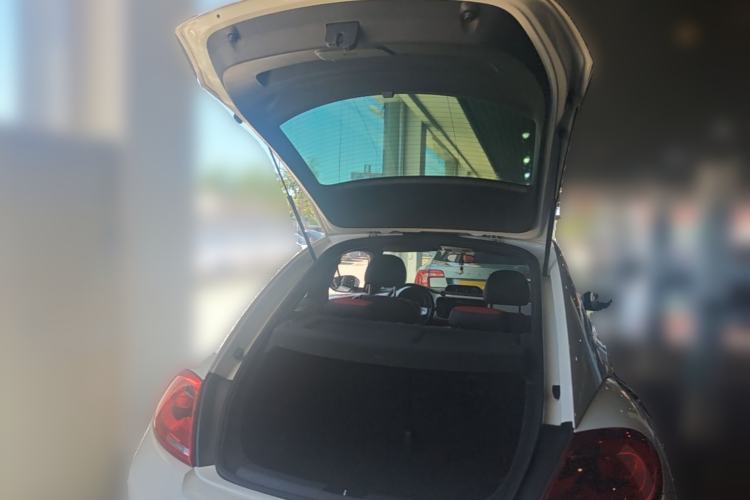 Used Volkswagen Beetle 2013 1.4TSI Fashion Edition Trunk