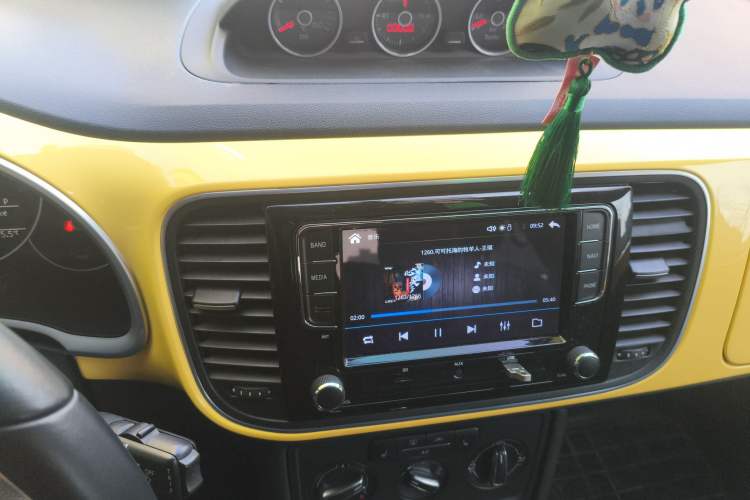 Used Volkswagen Beetle 2013 1.2TSI Comfort Model Audio And AC Panel