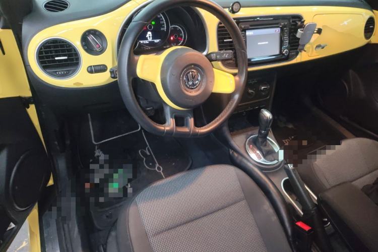 Used Volkswagen Beetle 2013 1.4TSI Fashion Edition Center Console