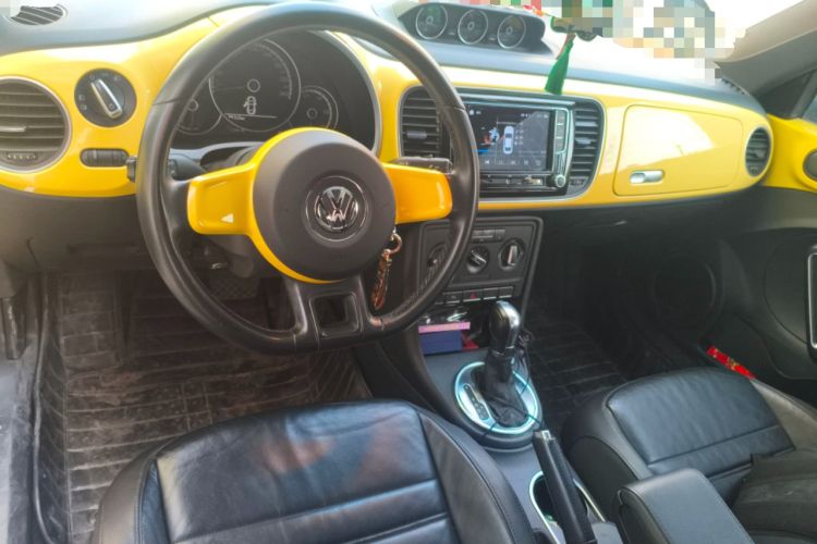 Used Volkswagen Beetle 2013 1.2TSI Comfort Model Center Console