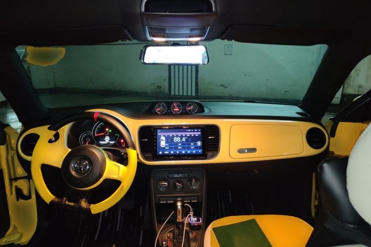 Used Volkswagen Beetle 2013 1.2TSI Fashion Edition Center Console
