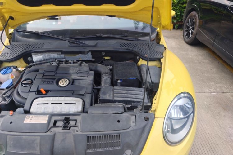 Used Volkswagen Beetle 2013 1.4TSI Fashion Edition Engine Bay Left