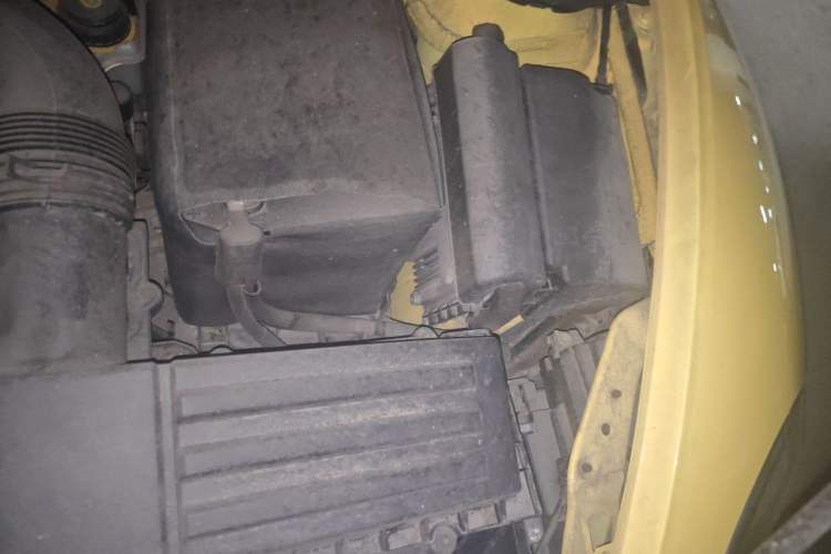 Used Volkswagen Beetle 2013 1.4TSI Luxury Model Engine Bay Left
