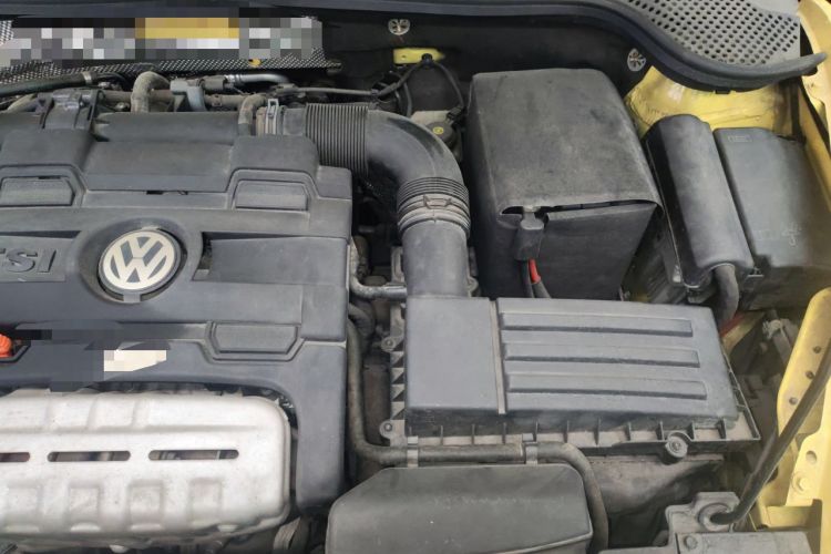Used Volkswagen Beetle 2013 1.4TSI Fashion Edition Engine Bay Left
