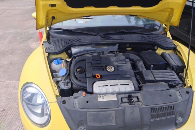 Used Volkswagen Beetle 2013 1.4TSI Fashion Edition Engine Bay Right