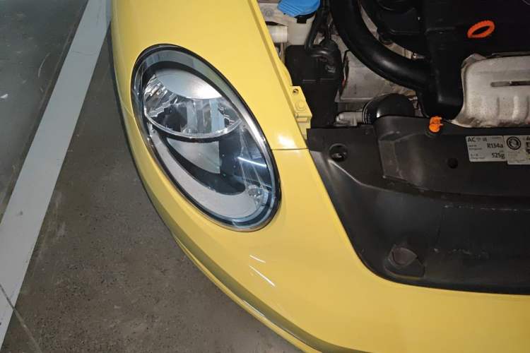 Used Volkswagen Beetle 2013 1.4TSI Fashion Edition Engine Bay Right