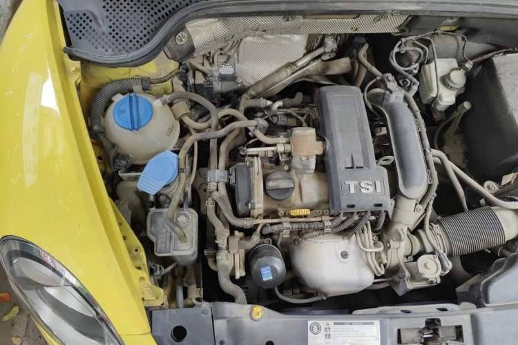 Used Volkswagen Beetle 2013 1.2TSI Fashion Edition Engine Bay Right