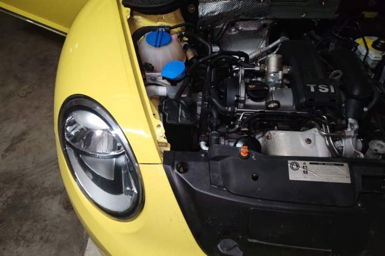 Used Volkswagen Beetle 2013 1.2TSI Fashion Edition Engine Bay Right