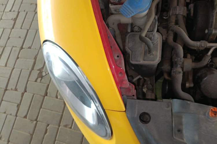 Used Volkswagen Beetle 2013 1.2TSI Comfort Model Engine Bay Right