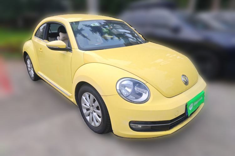 Used Volkswagen Beetle 2013 1.4TSI Fashion Edition Front Right 45 Deg