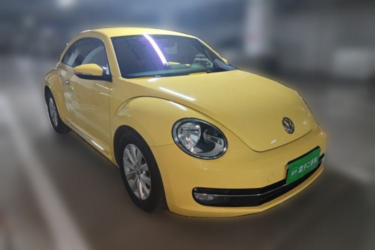 Used Volkswagen Beetle 2013 1.4TSI Fashion Edition Front Right 45 Deg