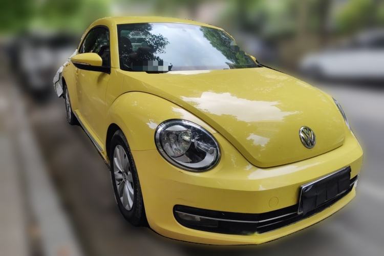 Used Volkswagen Beetle 2013 1.2TSI Fashion Edition Front Right 45 Deg