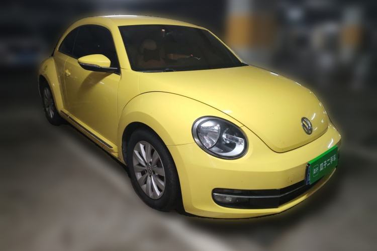 Used Volkswagen Beetle 2013 1.2TSI Fashion Edition Front Right 45 Deg