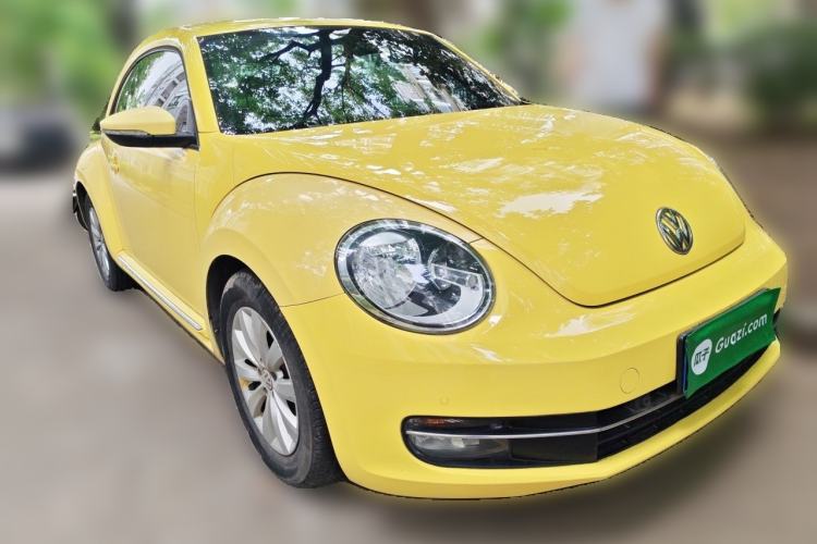 Used Volkswagen Beetle 2013 1.4TSI Fashion Edition Front Right 45 Deg