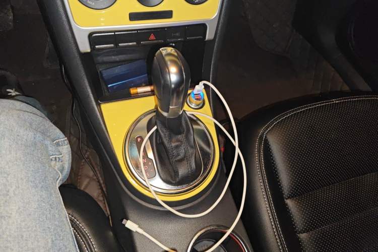 Used Volkswagen Beetle 2013 1.4TSI Fashion Edition Gear Lever