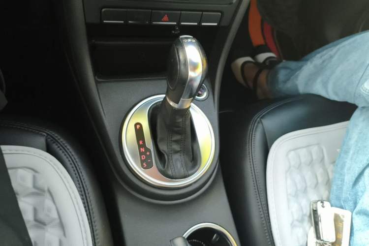 Used Volkswagen Beetle 2013 1.4TSI Fashion Edition Gear Lever