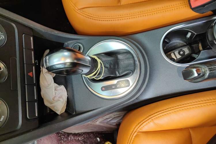 Used Volkswagen Beetle 2013 1.2TSI Fashion Edition Gear Lever