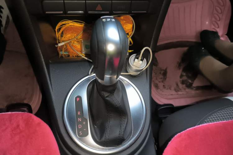 Used Volkswagen Beetle 2013 1.2TSI Fashion Edition Gear Lever