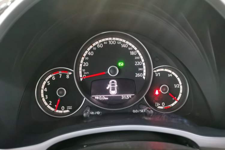Used Volkswagen Beetle 2013 1.4 TSI Comfort Model Instrument Cluster