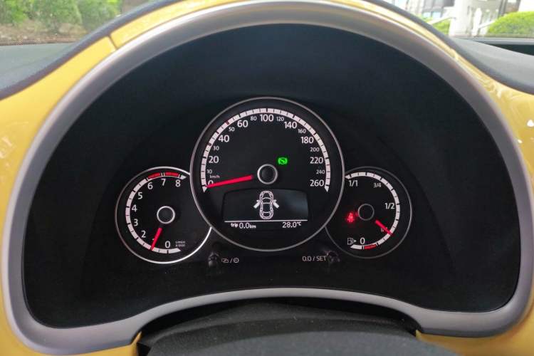 Used Volkswagen Beetle 2013 1.4TSI Fashion Edition Instrument Cluster