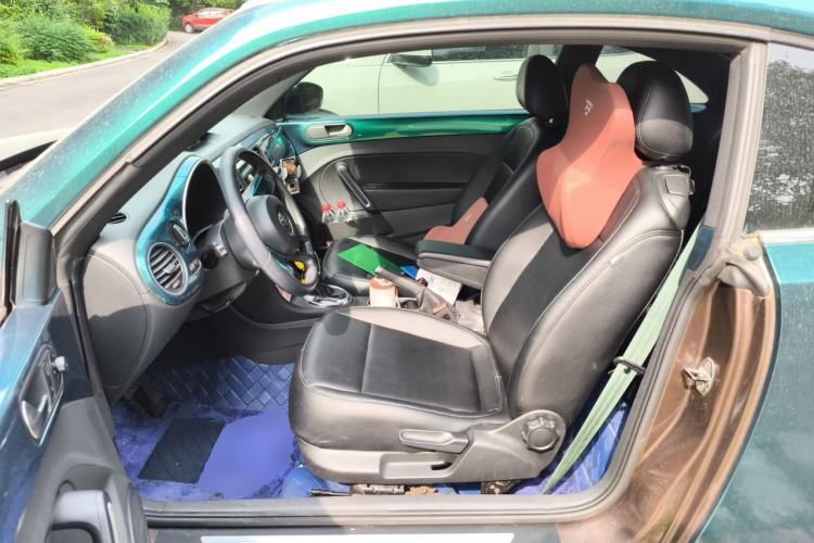 Used Volkswagen Beetle 2013 1.4TSI Fashion Edition Left Front Seat