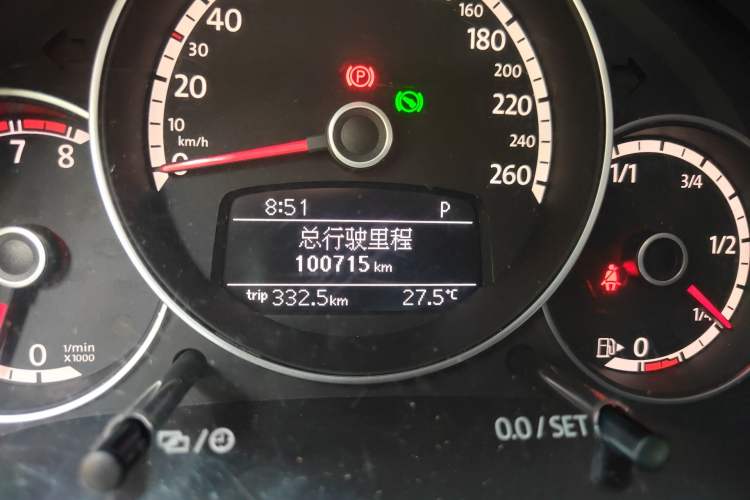 Used Volkswagen Beetle 2013 1.4TSI Fashion Edition Odometer Close Up