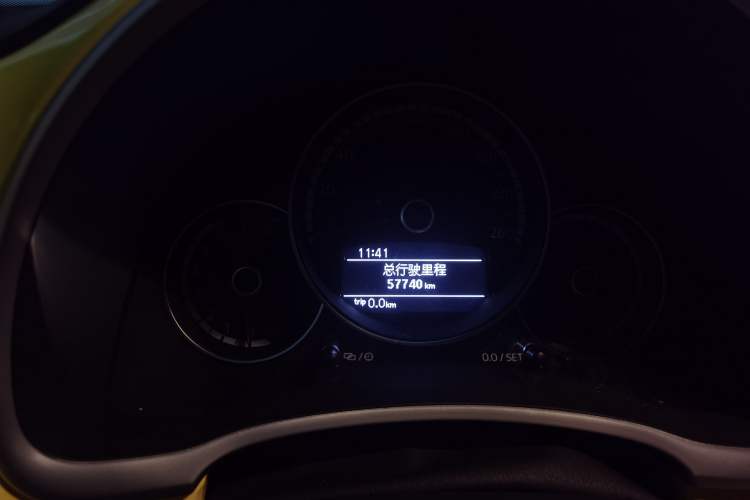 Used Volkswagen Beetle 2013 1.2TSI Fashion Edition Odometer Close Up