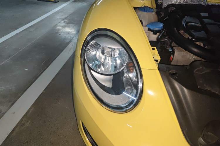 Used Volkswagen Beetle 2013 1.4TSI Fashion Edition Right Front Headlight