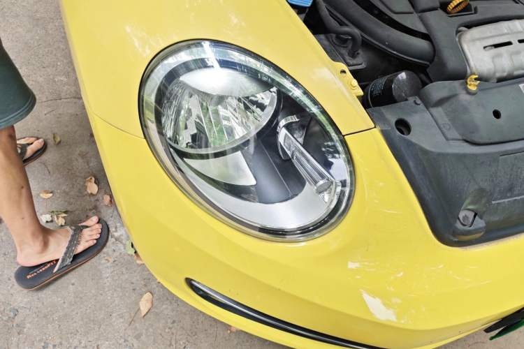 Used Volkswagen Beetle 2013 1.4TSI Fashion Edition Right Front Headlight